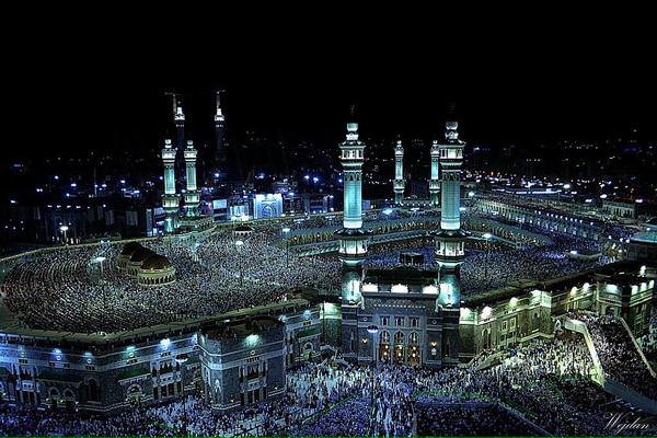Best Umrah Packages from the UK: Customizable Options for Every Budget